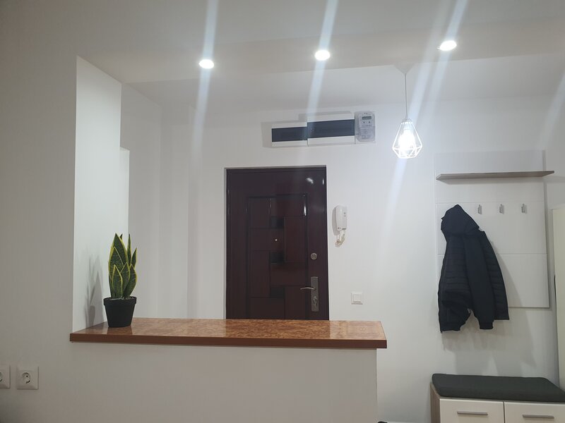 Dreptatii, Lujerului, prima inchiriere